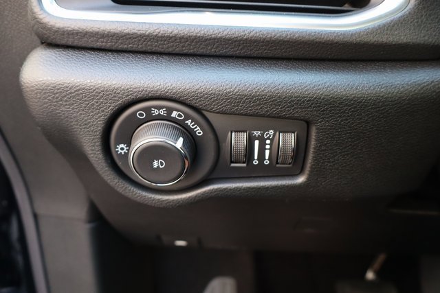 New 2026 Chrysler Pacifica Pinnacle w/ Trailer Tow Group image 15