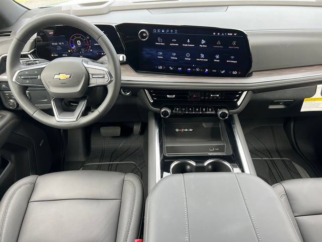 New 2026 Chevrolet Suburban LT w/ Comfort Package AWD/4WD image 3