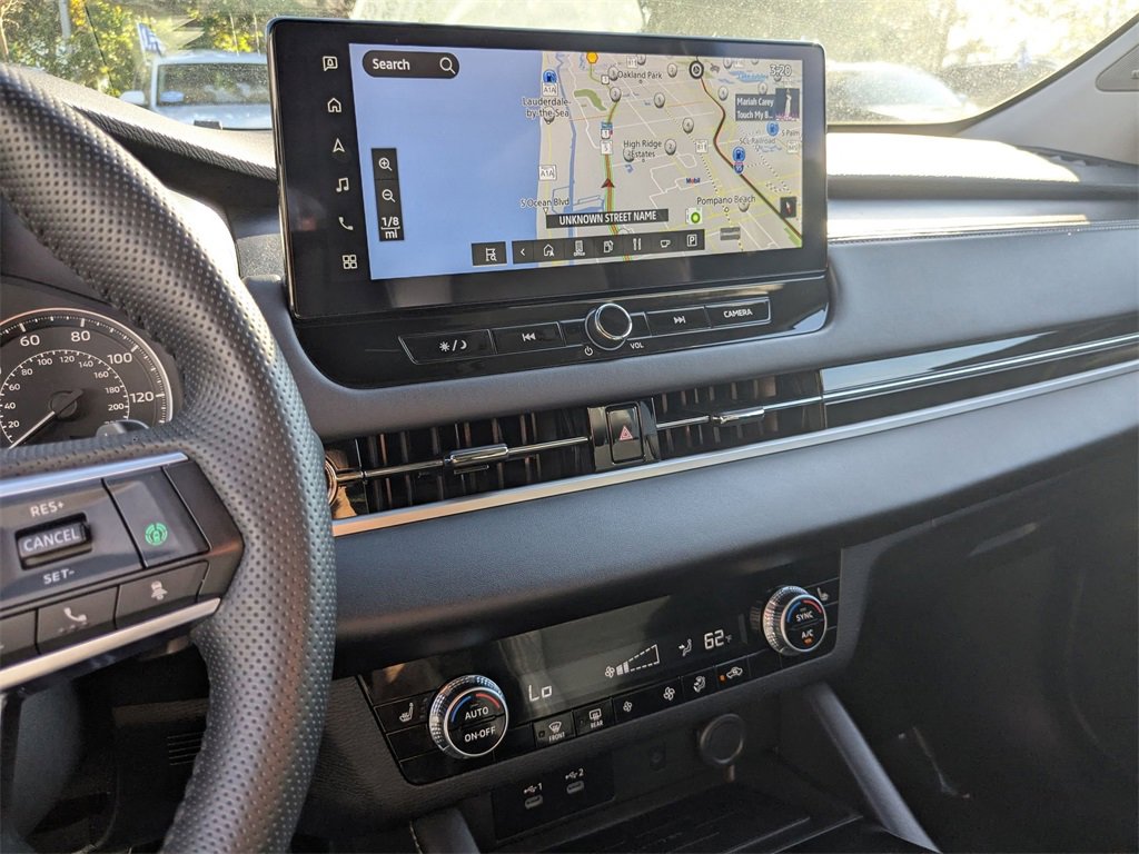 Used 2025 Mitsubishi Outlander SE image 20