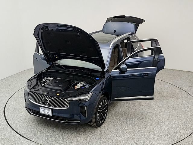 New 2026 Volvo XC90 T8 Plus w/ Protection Package image 34