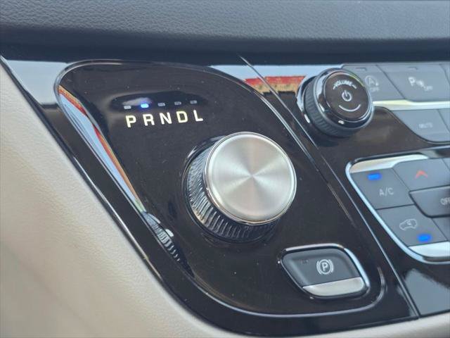 Certified 2024 Chrysler Pacifica Touring-L FWD image 30