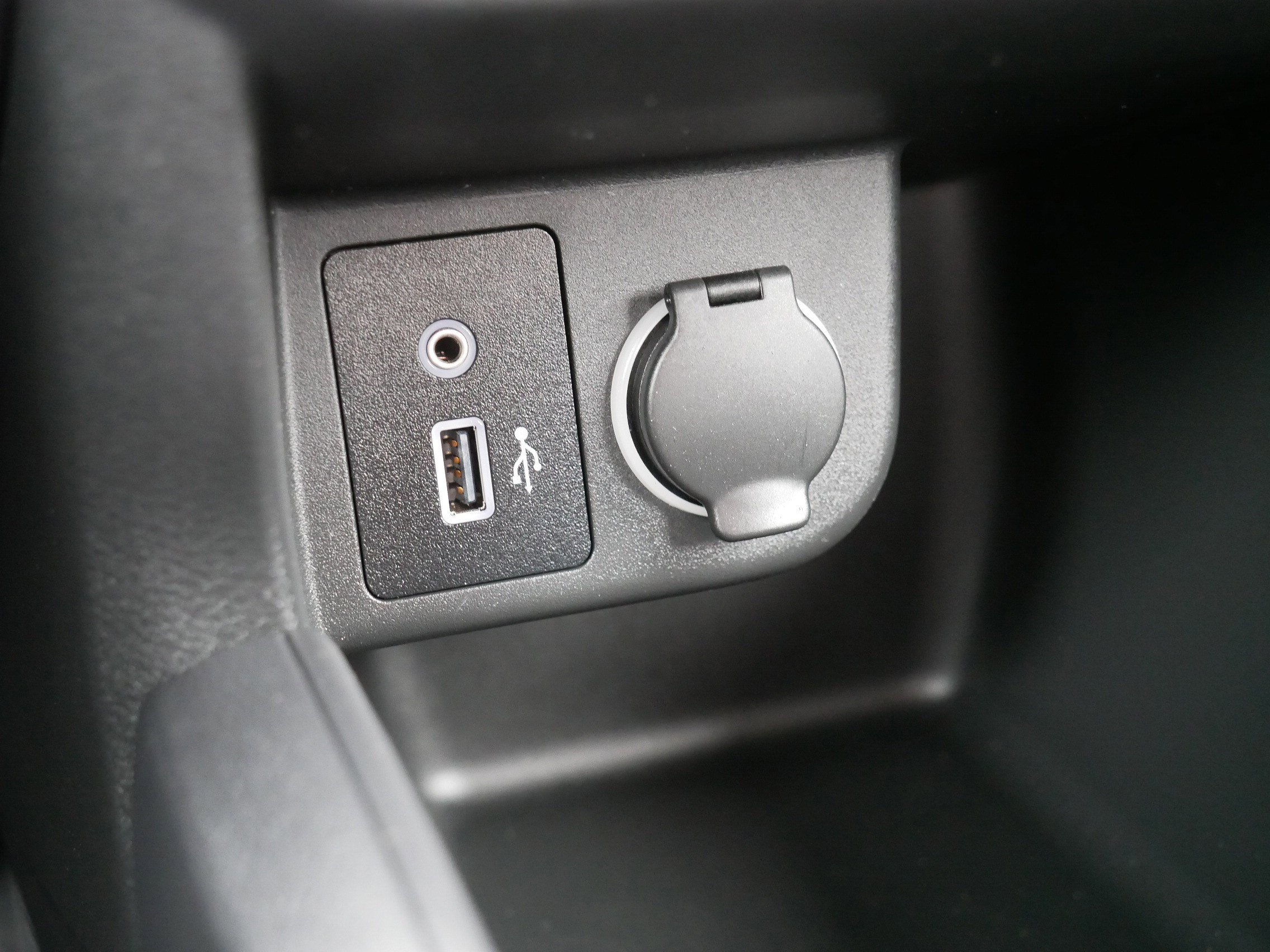 Certified 2023 Nissan Kicks S image 30