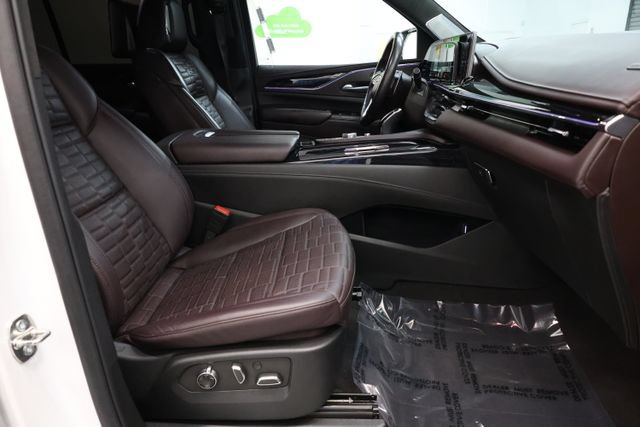 Used 2024 Cadillac Escalade ESV V w/ Heavy-Duty Trailer Package AWD/4WD image 88