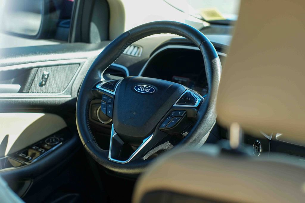 Used 2020 Ford Edge SEL w/ Convenience Package AWD/4WD image 24