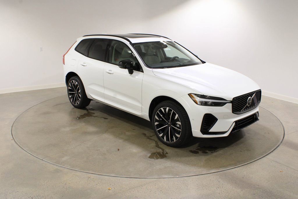 New 2026 Volvo XC60 T8 Ultra w/ Protection Package Premier AWD/4WD image 7