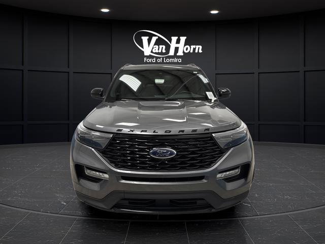Used 2023 Ford Explorer ST-Line AWD/4WD image 12