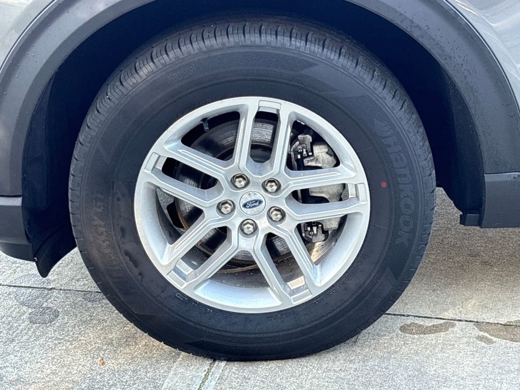 Used 2025 Ford Explorer Active image 11