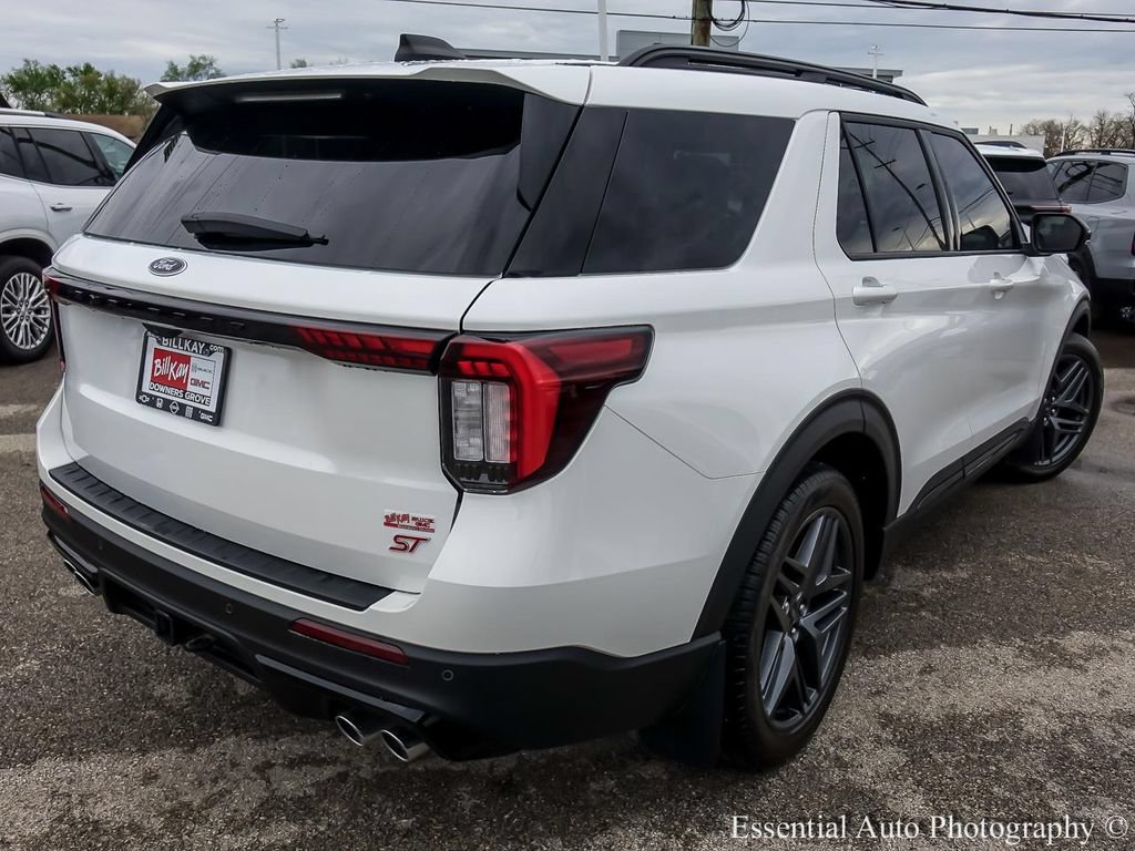 Used 2025 Ford Explorer ST AWD/4WD image 9