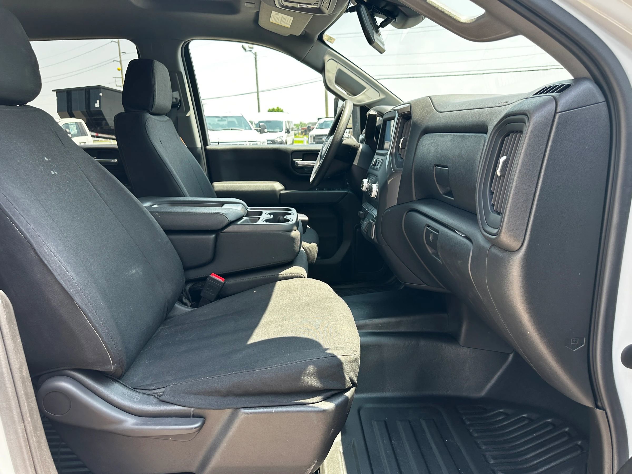 Used 2024 GMC Sierra 3500 Pro w/ Convenience Package image 39