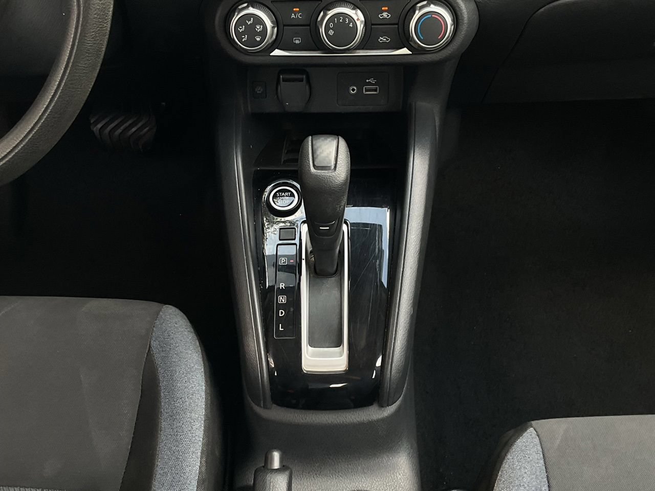 Used 2023 Nissan Versa SV FWD image 10