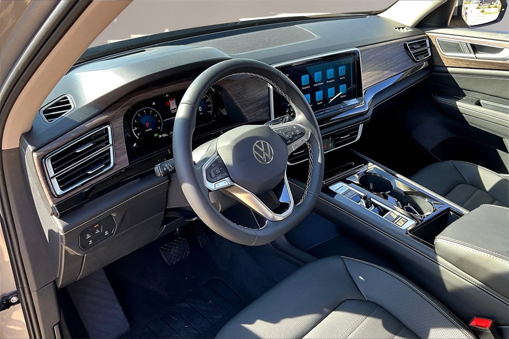 New 2026 Volkswagen Atlas SEL image 7