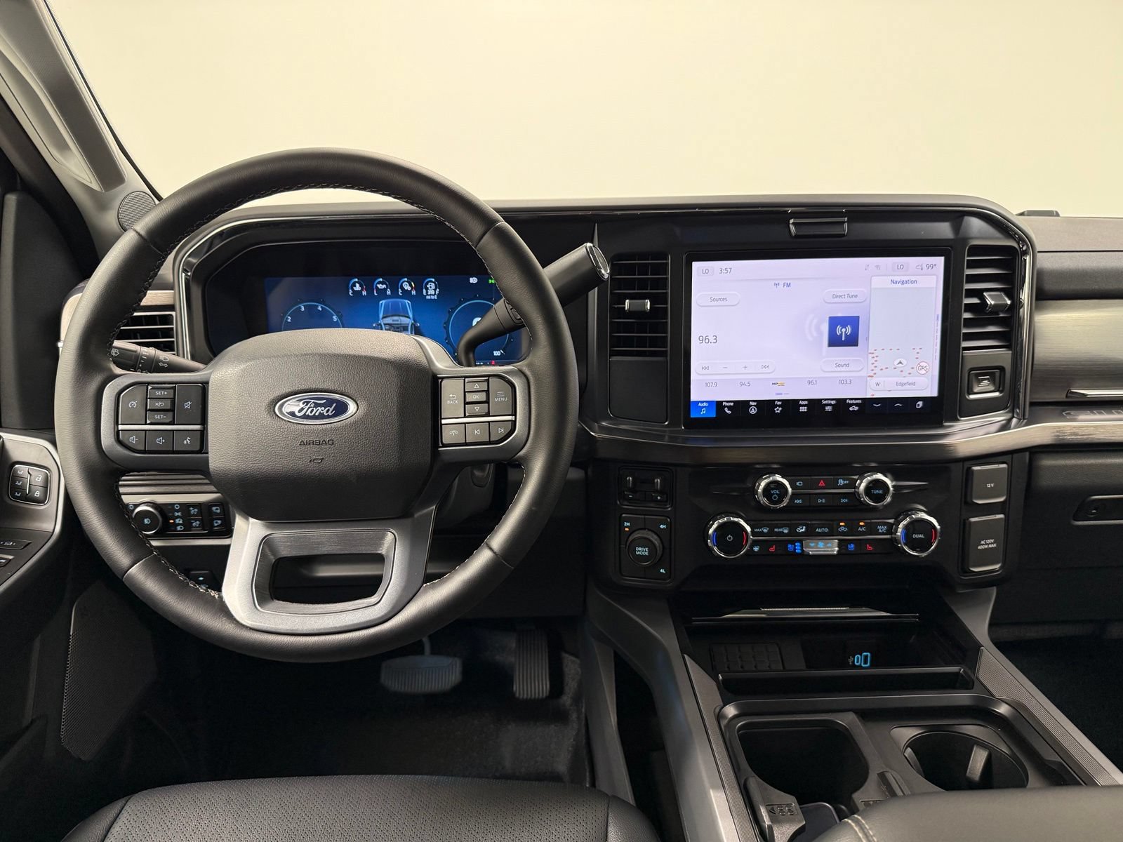 Used 2026 Ford F350 Lariat AWD/4WD image 27