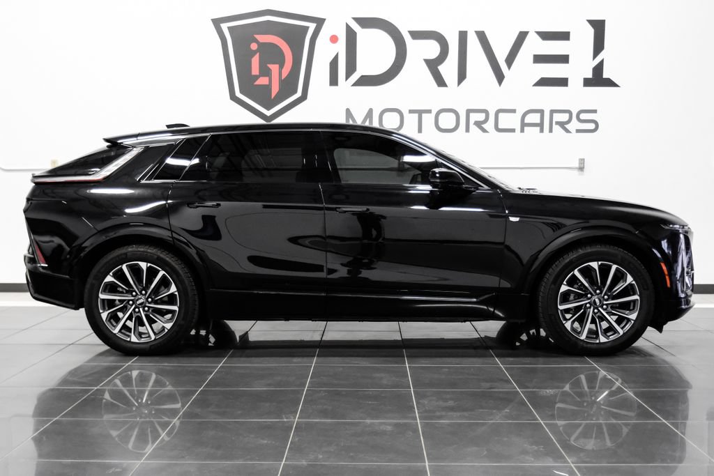 Used 2024 Cadillac Lyriq Sport AWD/4WD image 8