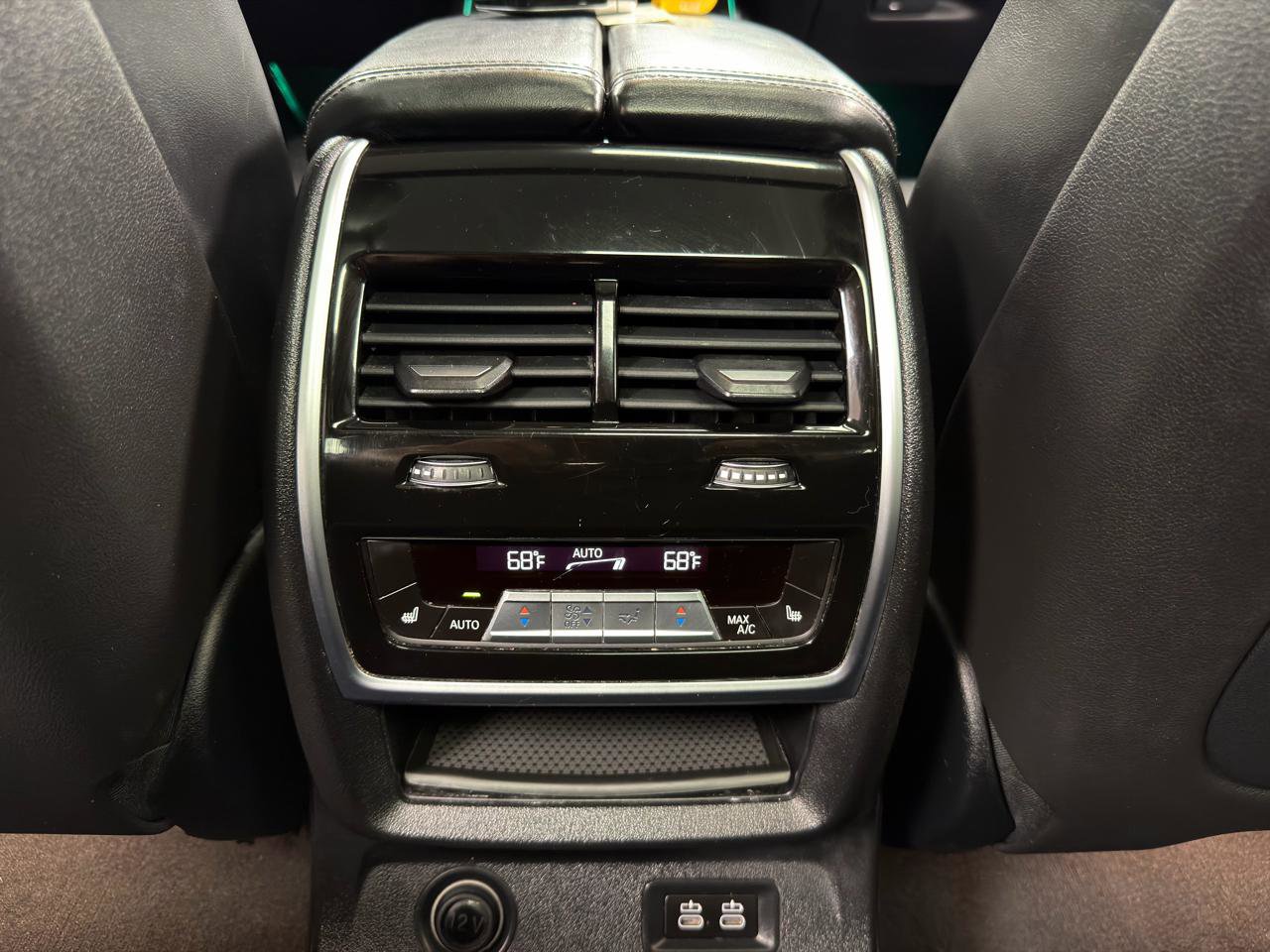Used 2020 BMW X7 xDrive50i w/ Cold Weather Package AWD/4WD image 31