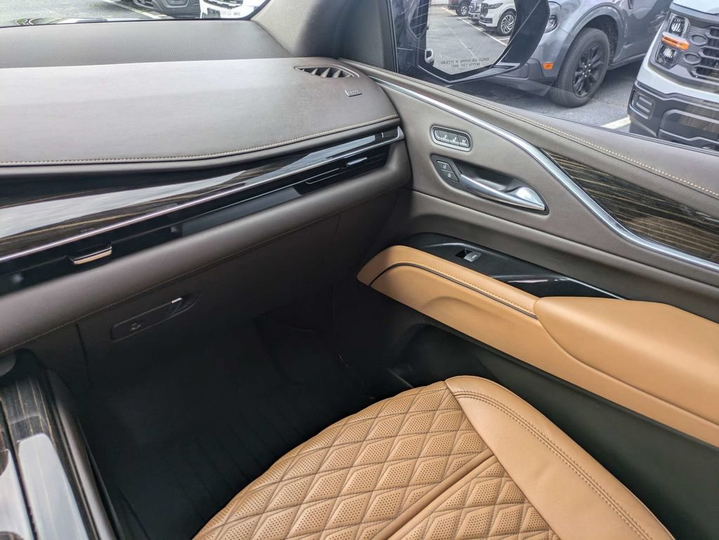 Used 2022 Cadillac Escalade Sport w/ Touring Package AWD/4WD image 20