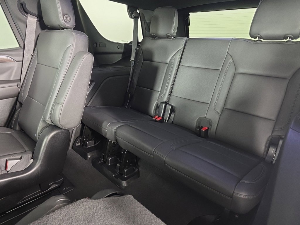 Used 2023 Chevrolet Tahoe Z71 w/ Luxury Package image 33