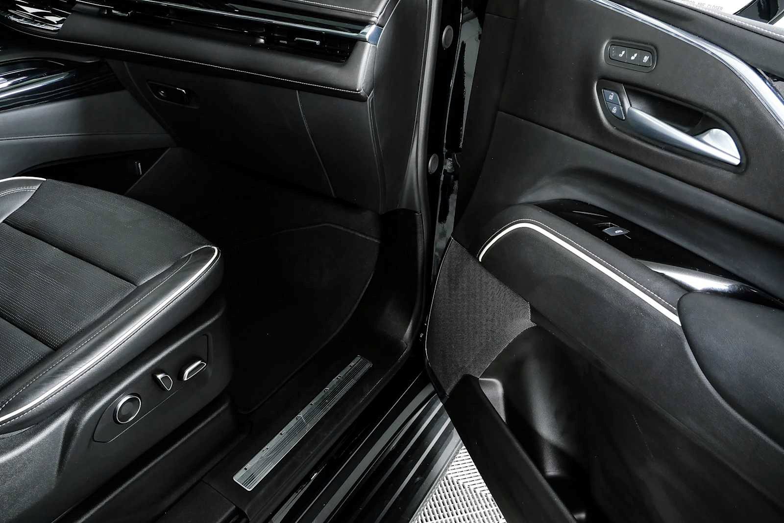 Certified 2024 Cadillac Escalade Sport AWD/4WD image 24