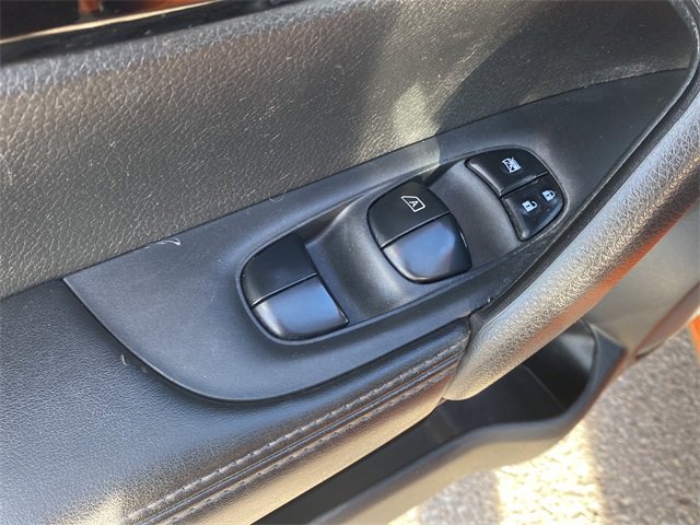 Used 2021 Nissan Rogue Sport SL w/ Premium Package image 20