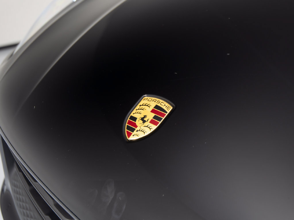 Certified 2026 Porsche Macan AWD/4WD image 15