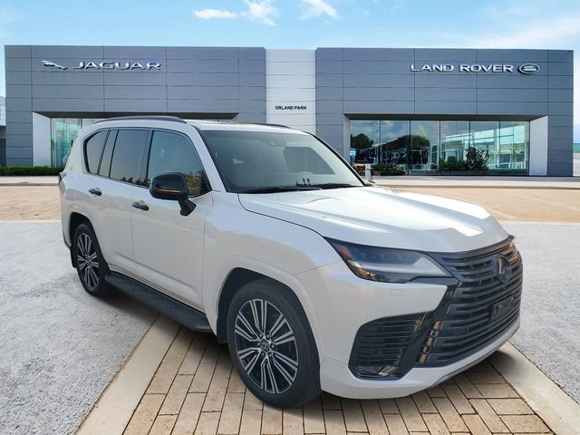 Used 2024 Lexus LX 600 4WD w/ Appearance Package image 3