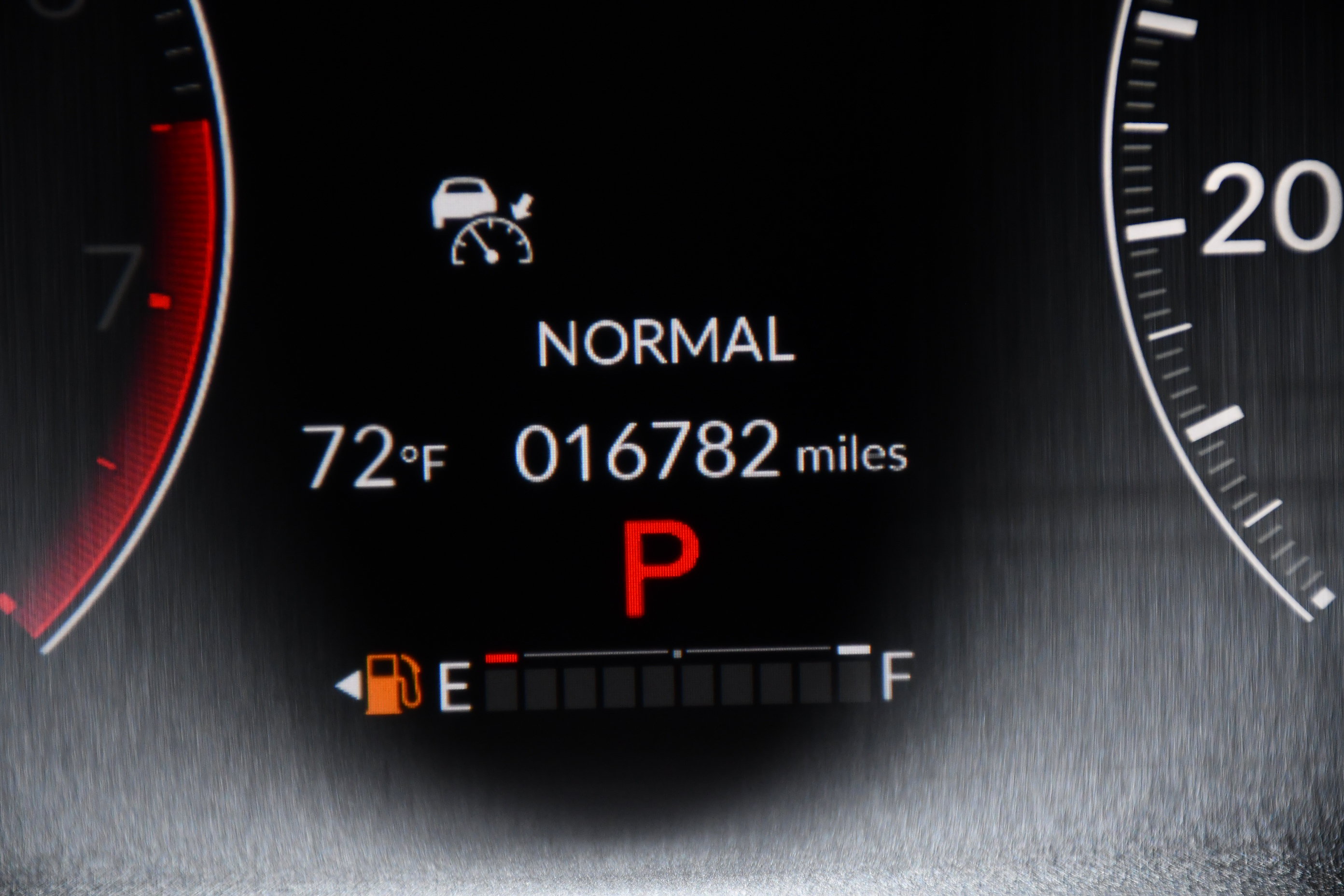 Used 2025 Honda Pilot Touring image 17