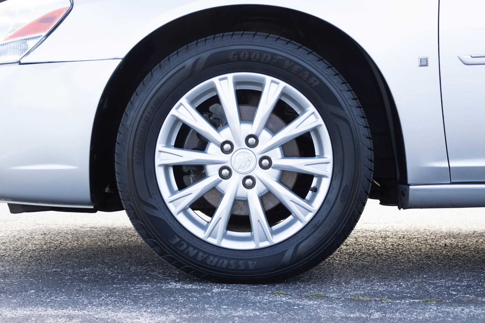 Used 2009 Buick Lucerne CX FWD image 41