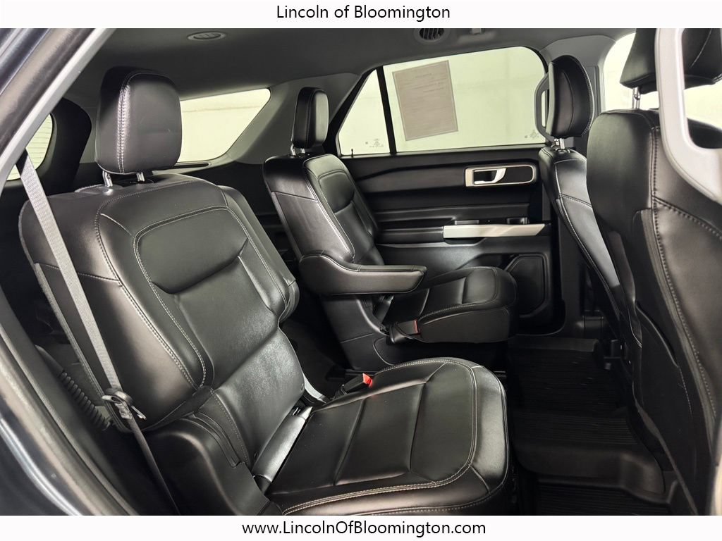Used 2024 Ford Explorer XLT w/ Equipment Group 202A AWD/4WD image 12