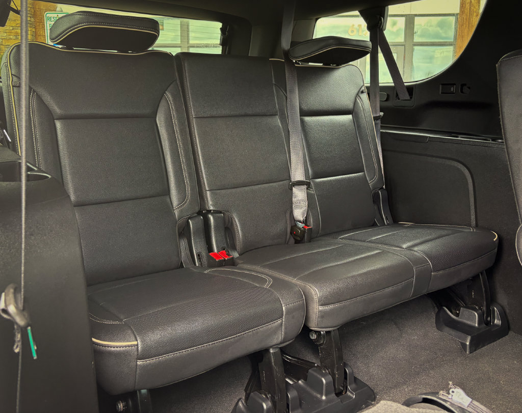 Used 2023 Chevrolet Suburban Premier AWD/4WD image 36