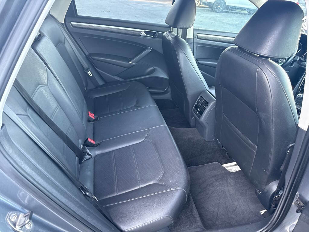 Used 2017 Volkswagen Passat 1.8T SE image 18