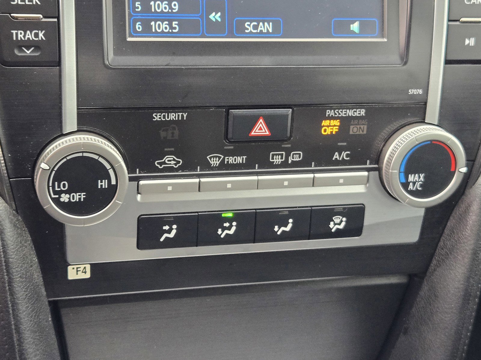 Used 2013 Toyota Camry image 18