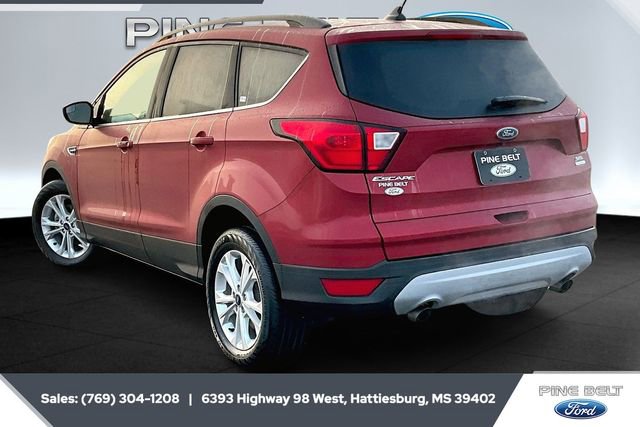 Used 2019 Ford Escape SEL image 2