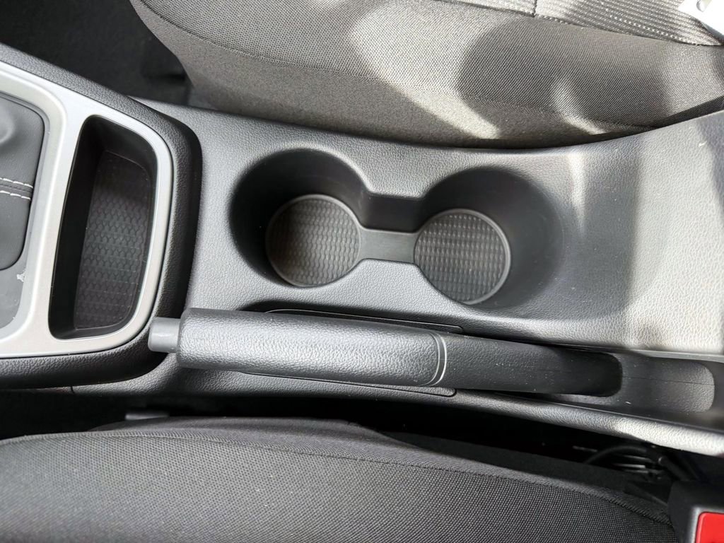 Certified 2025 Hyundai Venue SE image 21