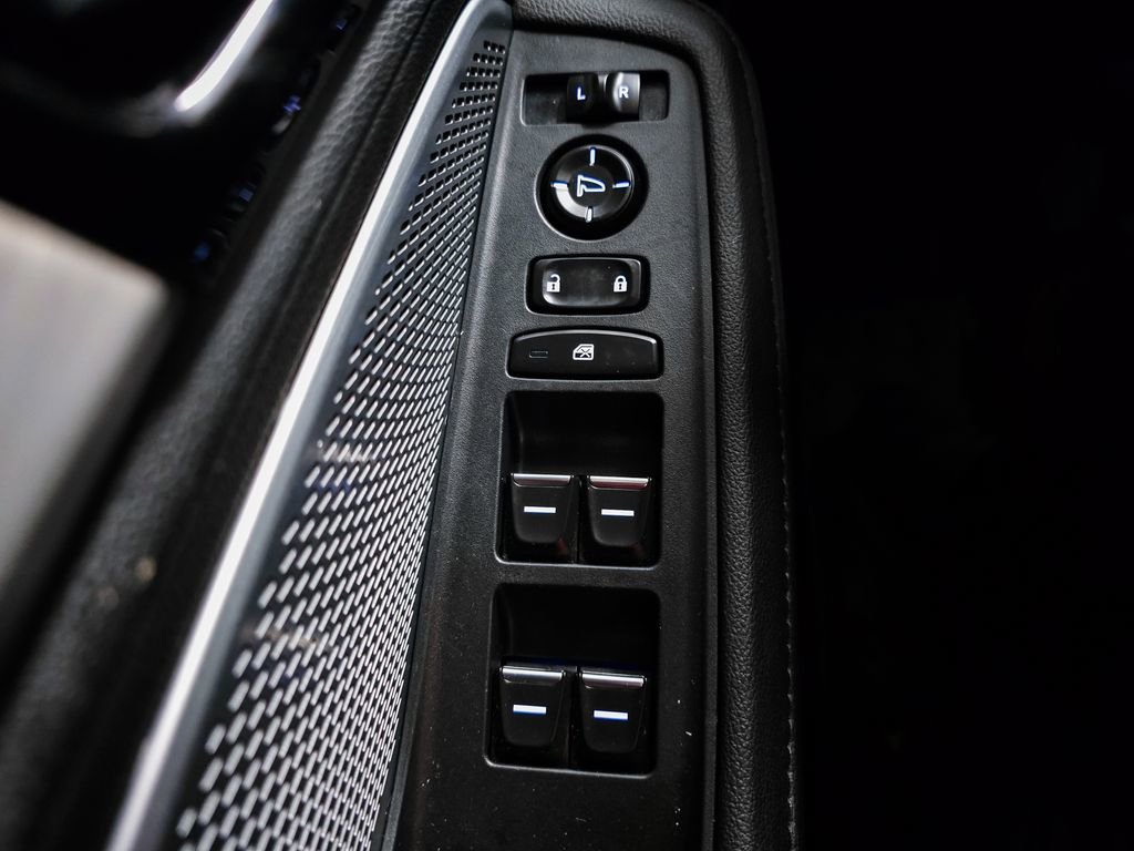 Used 2025 Acura MDX SH-AWD image 21