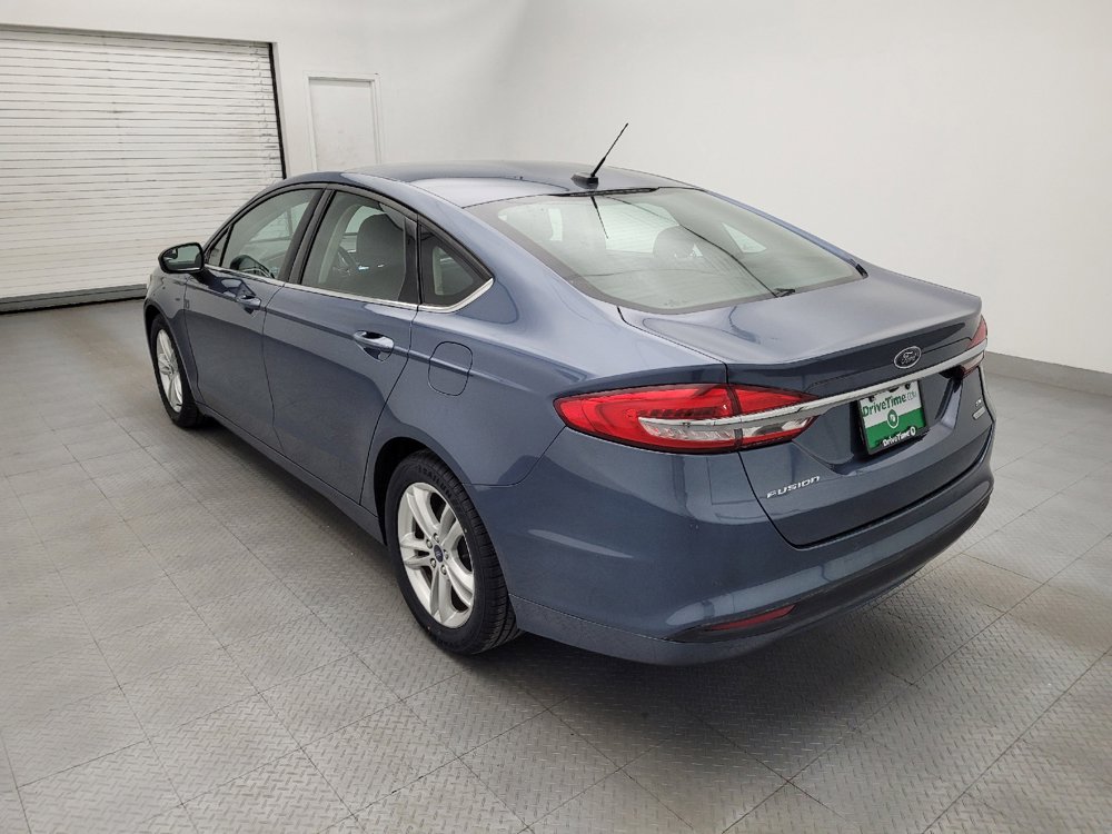 Used 2018 Ford Fusion SE w/ Fusion SE Technology Package FWD image 5