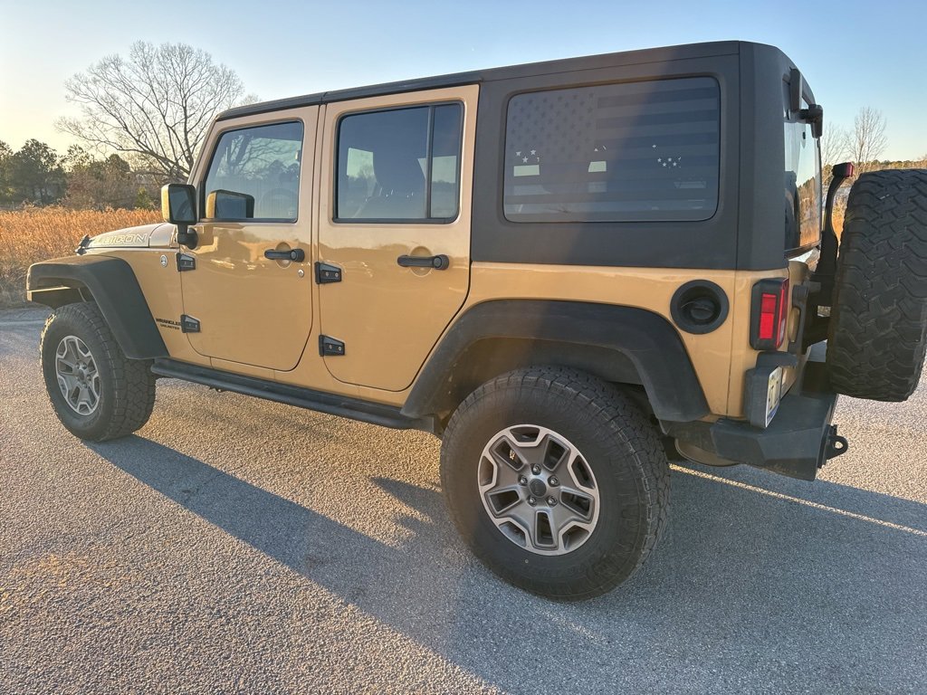 Used 2014 Jeep Wrangler Unlimited Rubicon w/ Max Tow Package image 9
