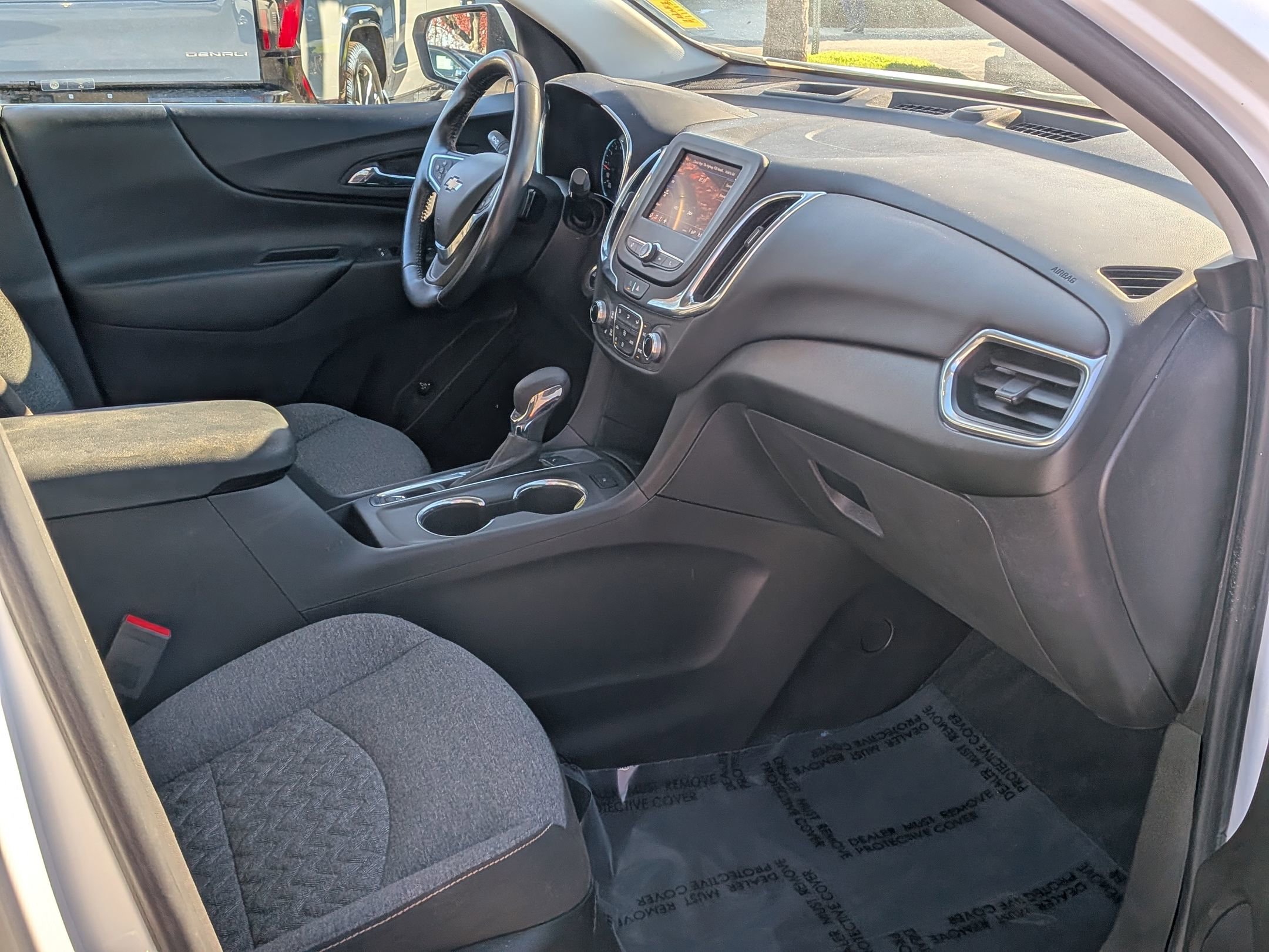 Used 2022 Chevrolet Equinox LT w/ Driver Convenience Package image 22