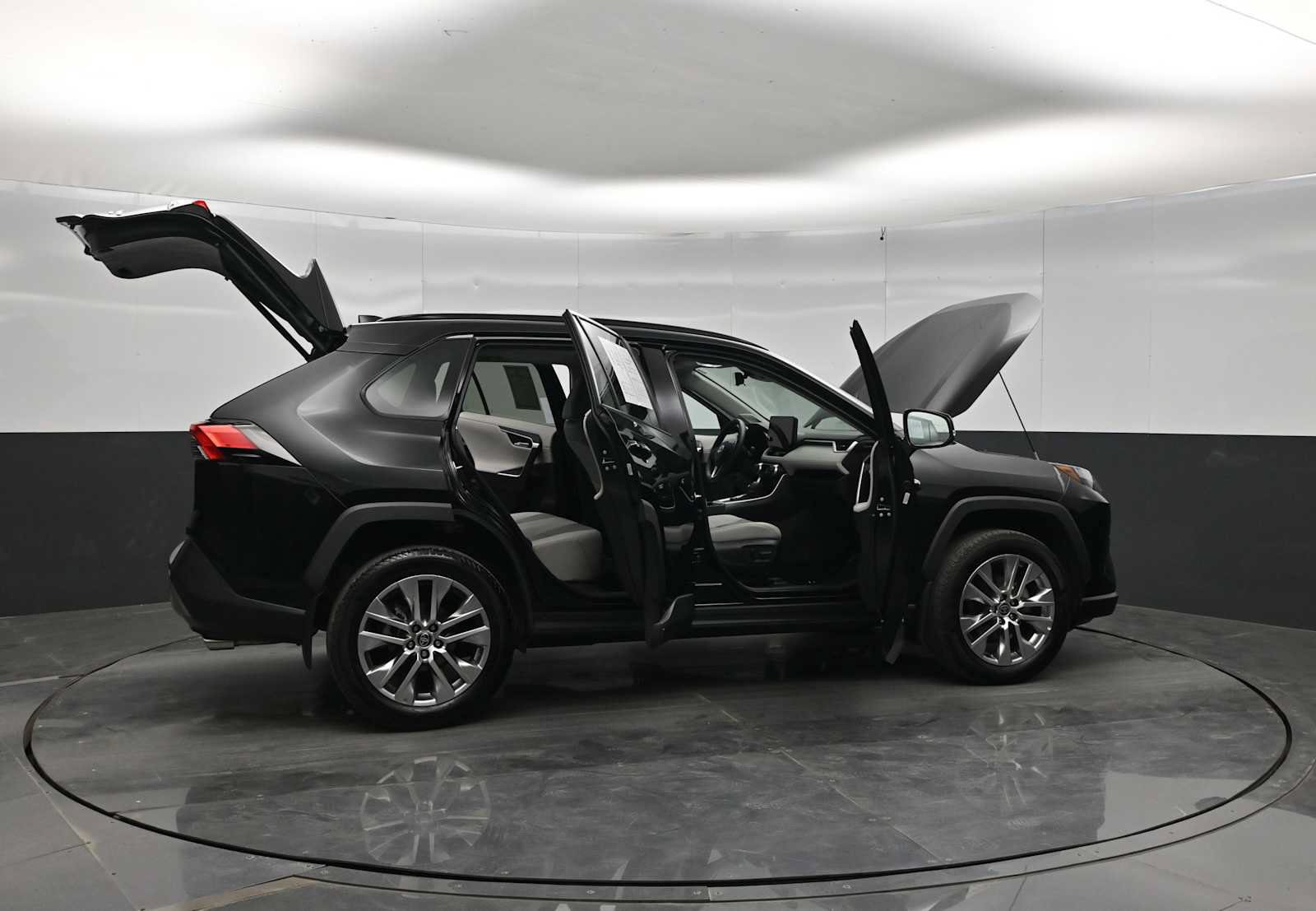 Used 2024 Toyota RAV4 Limited w/ Advanced Technology Package AWD/4WD image 47