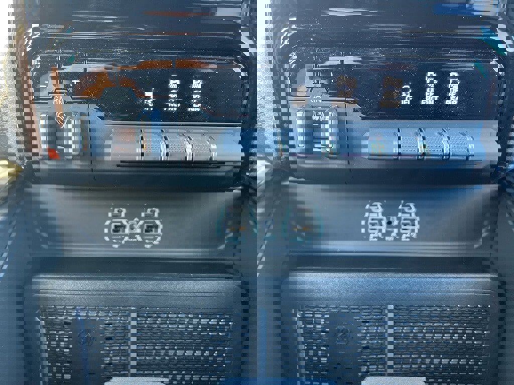 New 2026 RAM 1500 4x4 Crew Cab image 30