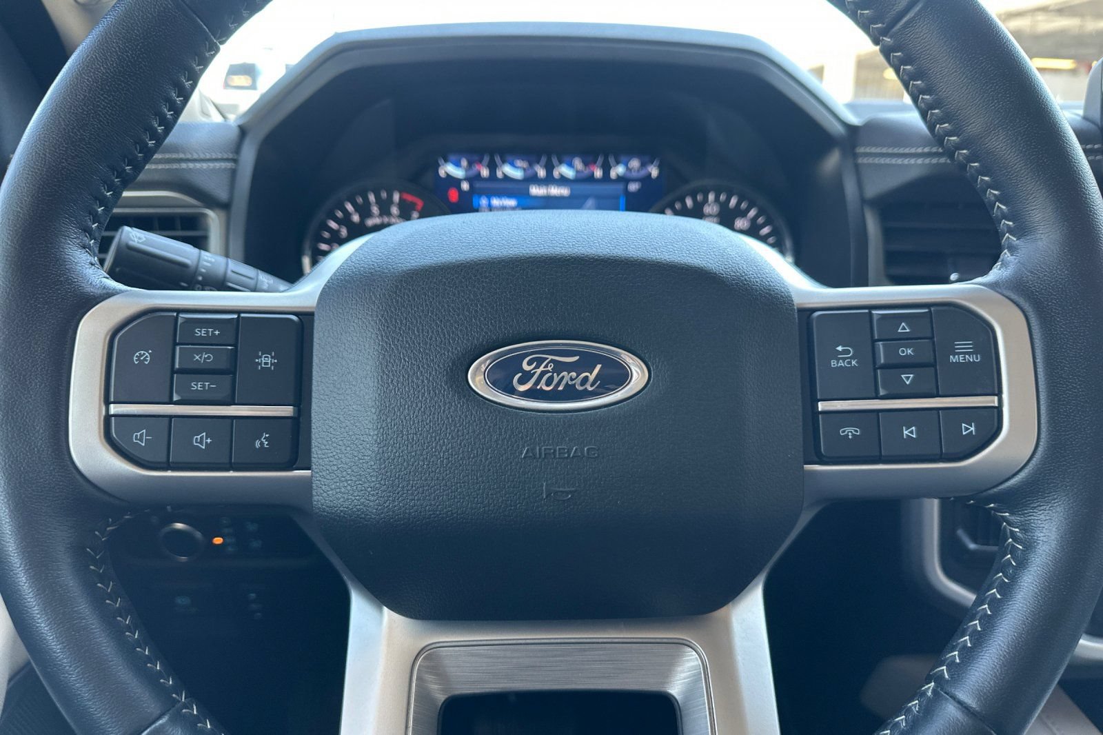 Used 2023 Ford Expedition XLT AWD/4WD image 24