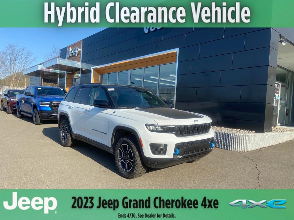 New 2023 Jeep Grand Cherokee Trailhawk image 1