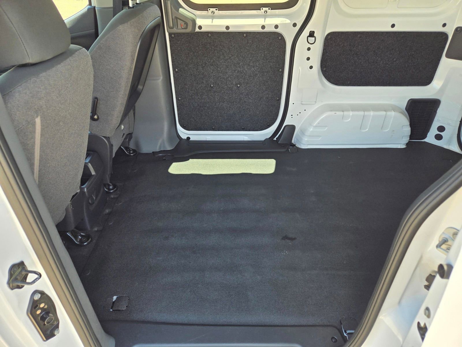 Used 2021 Nissan NV200 SV w/ Sliding Door Glass Package FWD image 10