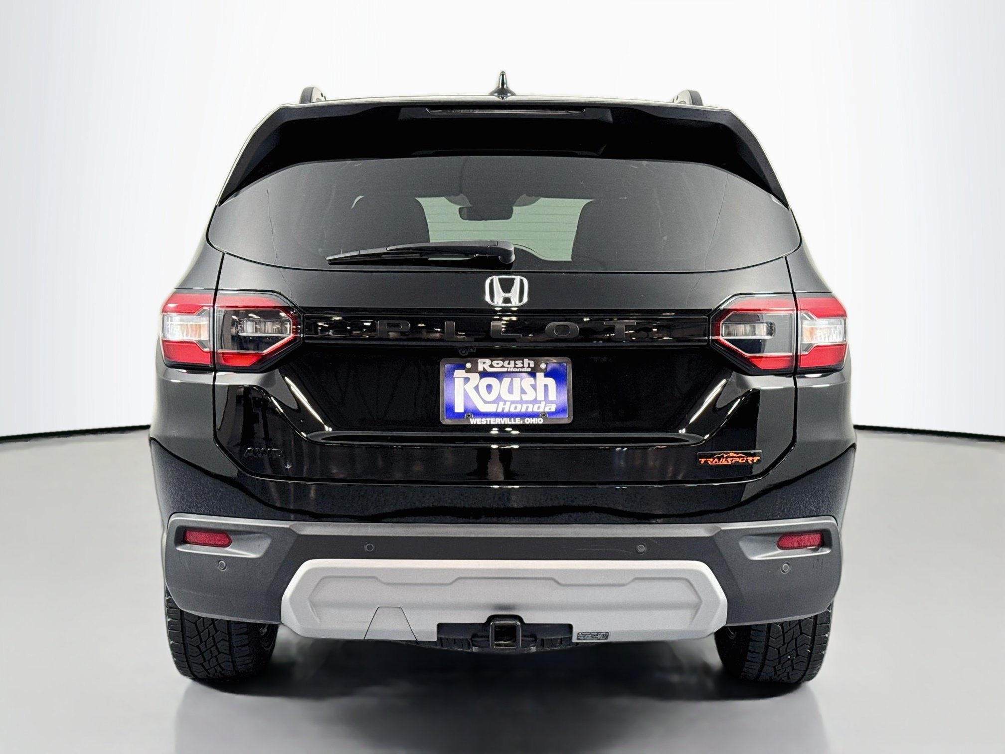 Certified 2025 Honda Pilot TrailSport image 6