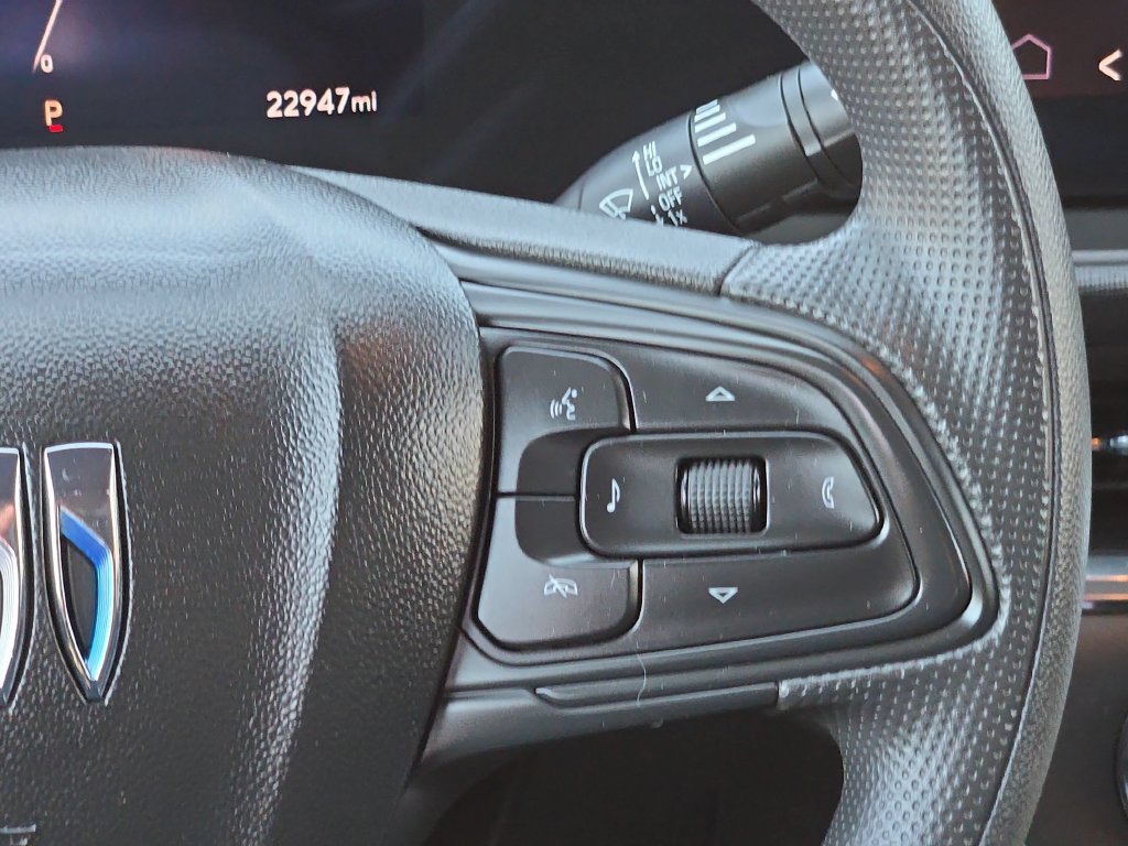 Used 2026 Buick Envista Preferred FWD image 24