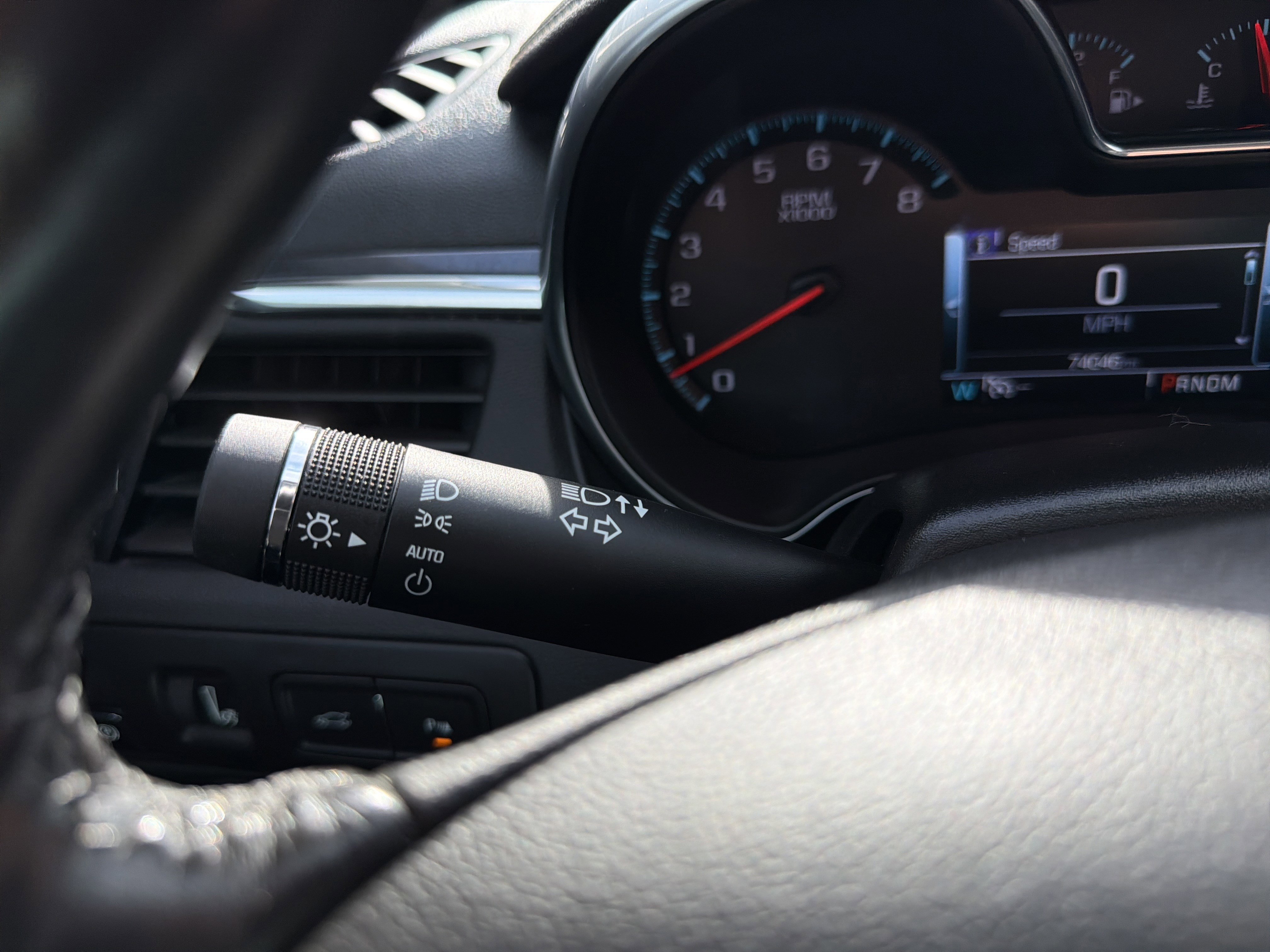 Used 2019 Chevrolet Impala Premier w/ Premier Convenience Package FWD image 30