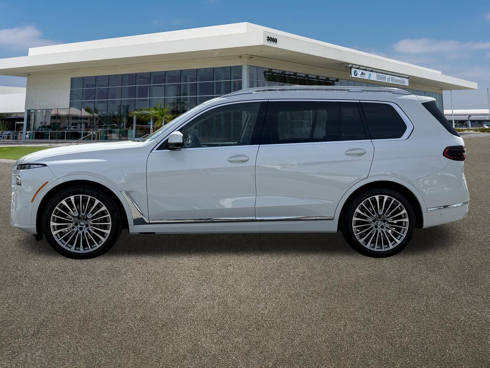 Used 2026 BMW X7 xDrive40i image 6