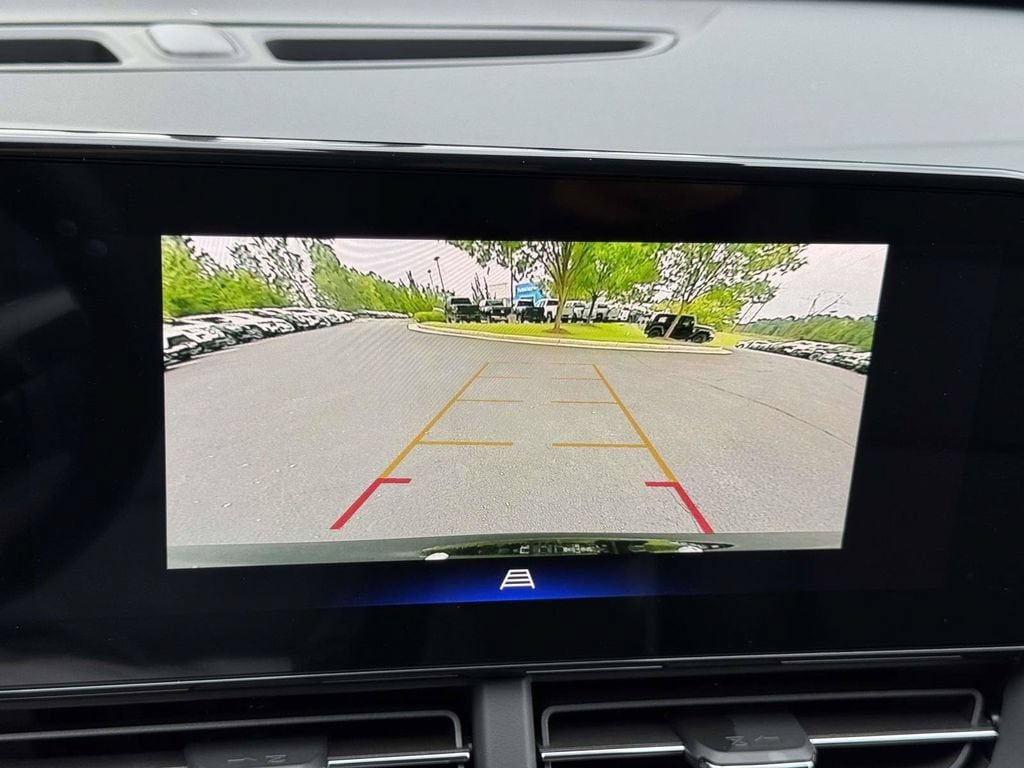 New 2026 Chevrolet Trax RS w/ Sunroof Package FWD image 5