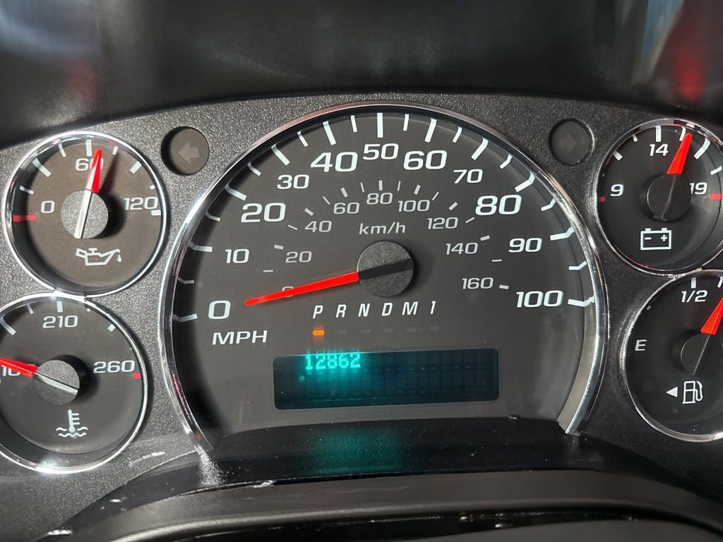 Used 2024 Chevrolet Express 2500 Work Van w/ Driver Convenience Package image 19