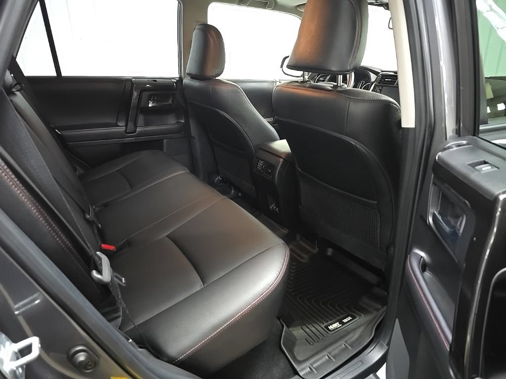 Used 2021 Toyota 4Runner TRD Off-Road Premium w/ Moonroof Package AWD/4WD image 18