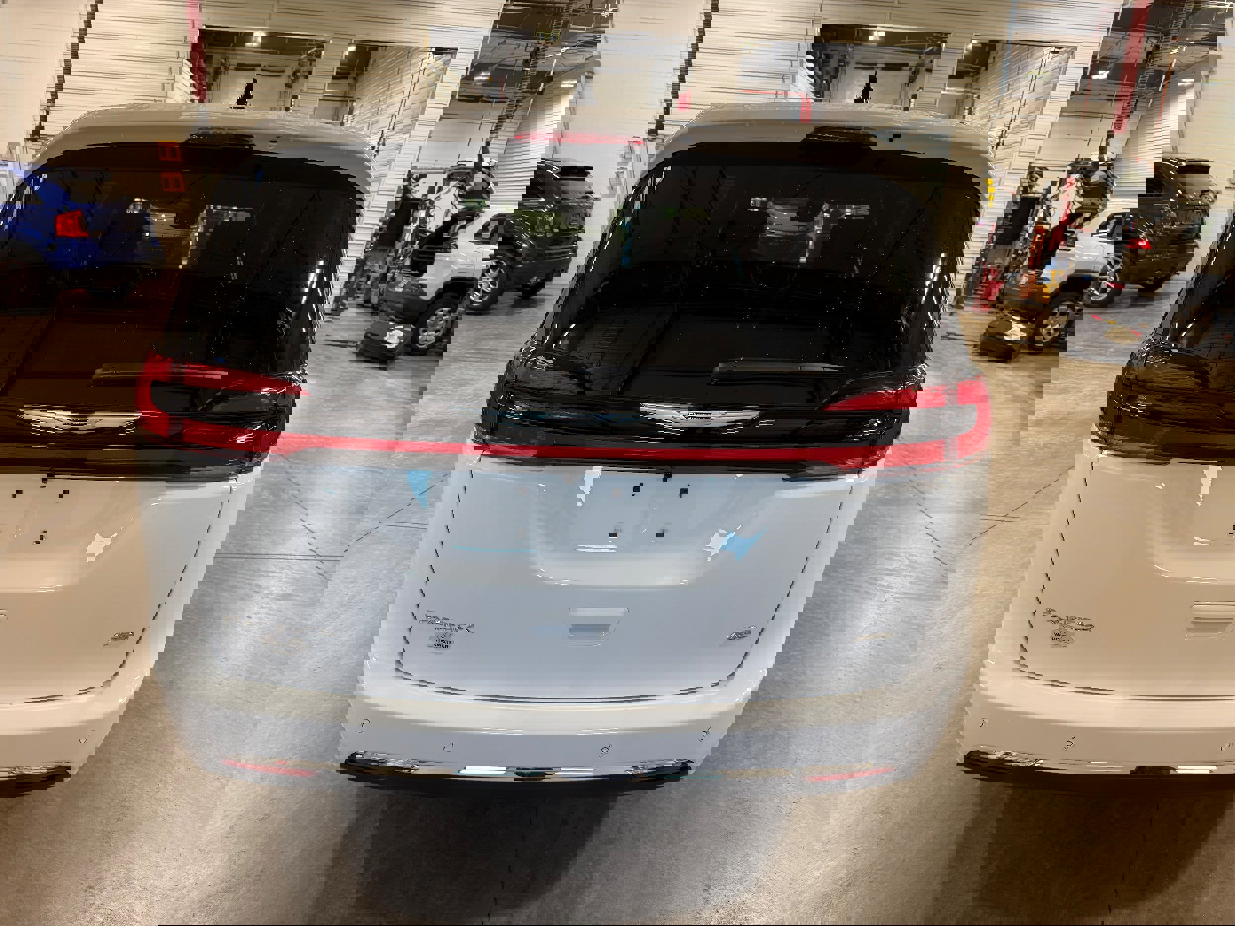 New 2026 Chrysler Pacifica Select image 16