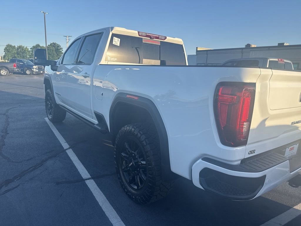 Used 2023 GMC Sierra 2500 AT4 w/ AT4 Premium Plus Package AWD/4WD image 7